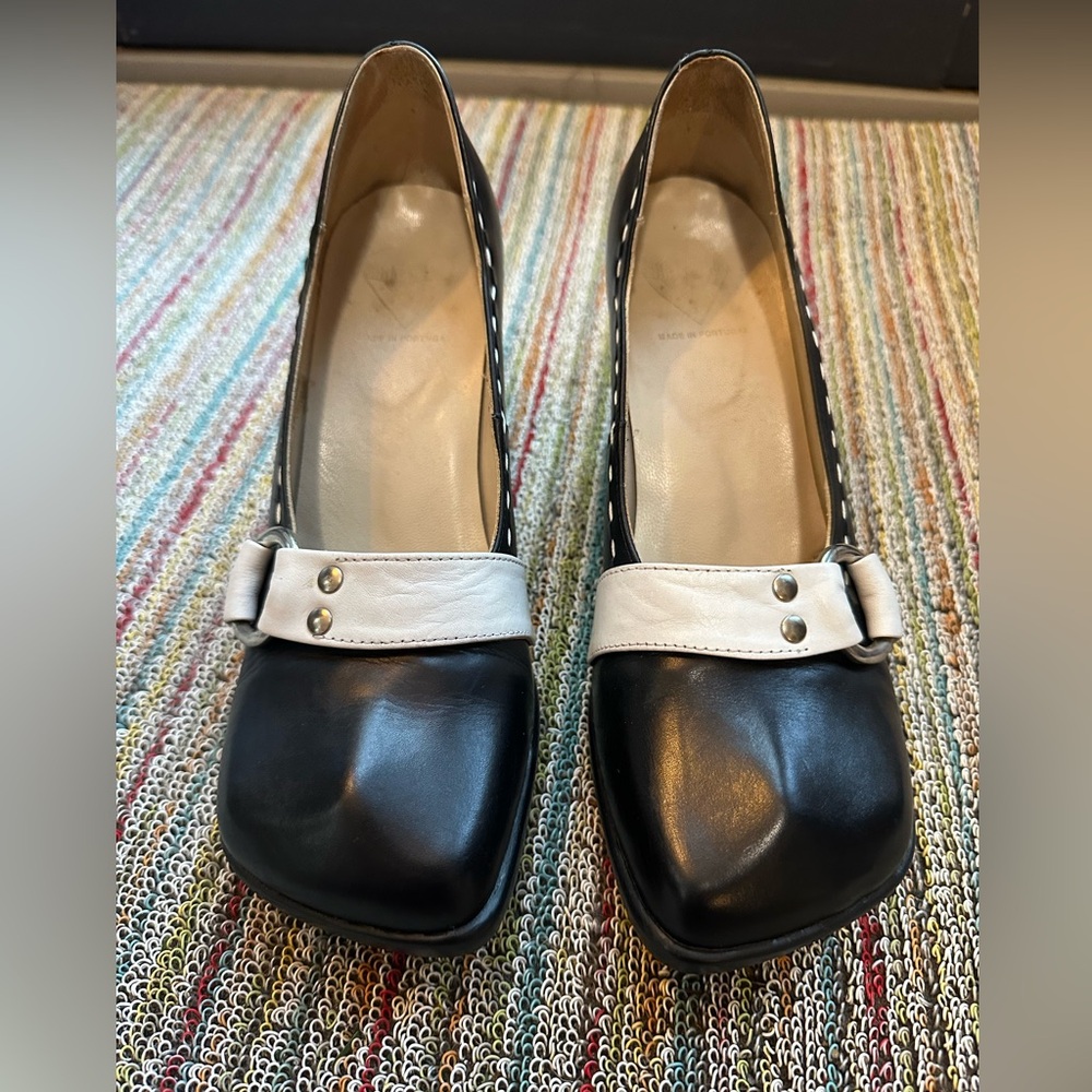 SOLD!! Fluevog VINTAGE EXCELLENT Choice Hi Vanny black/white heart heels❤️ 7 - Picture 6 of 16